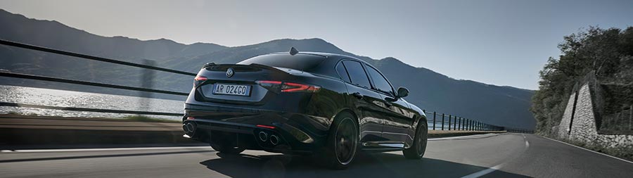 2024 Alfa Romeo Giulia Quadrifoglio Super Sport super ultrawide wallpaper thumbnail.