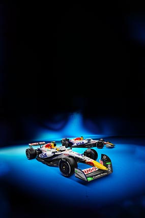 2025 Racing Bulls RB02 phone wallpaper thumbnail.