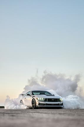 2025 Hennessey Super Venom Mustang Dark Horse phone wallpaper thumbnail.