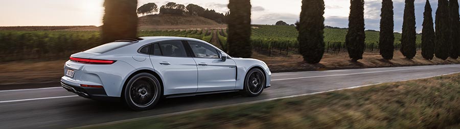 2025 Porsche Panamera Turbo S E-Hybrid super ultrawide wallpaper thumbnail.